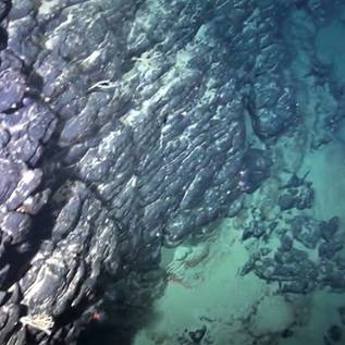 Imagem de Terras raras em ilha submersa podem tornar o Brasil uma potência no mercado de eletrônicos?