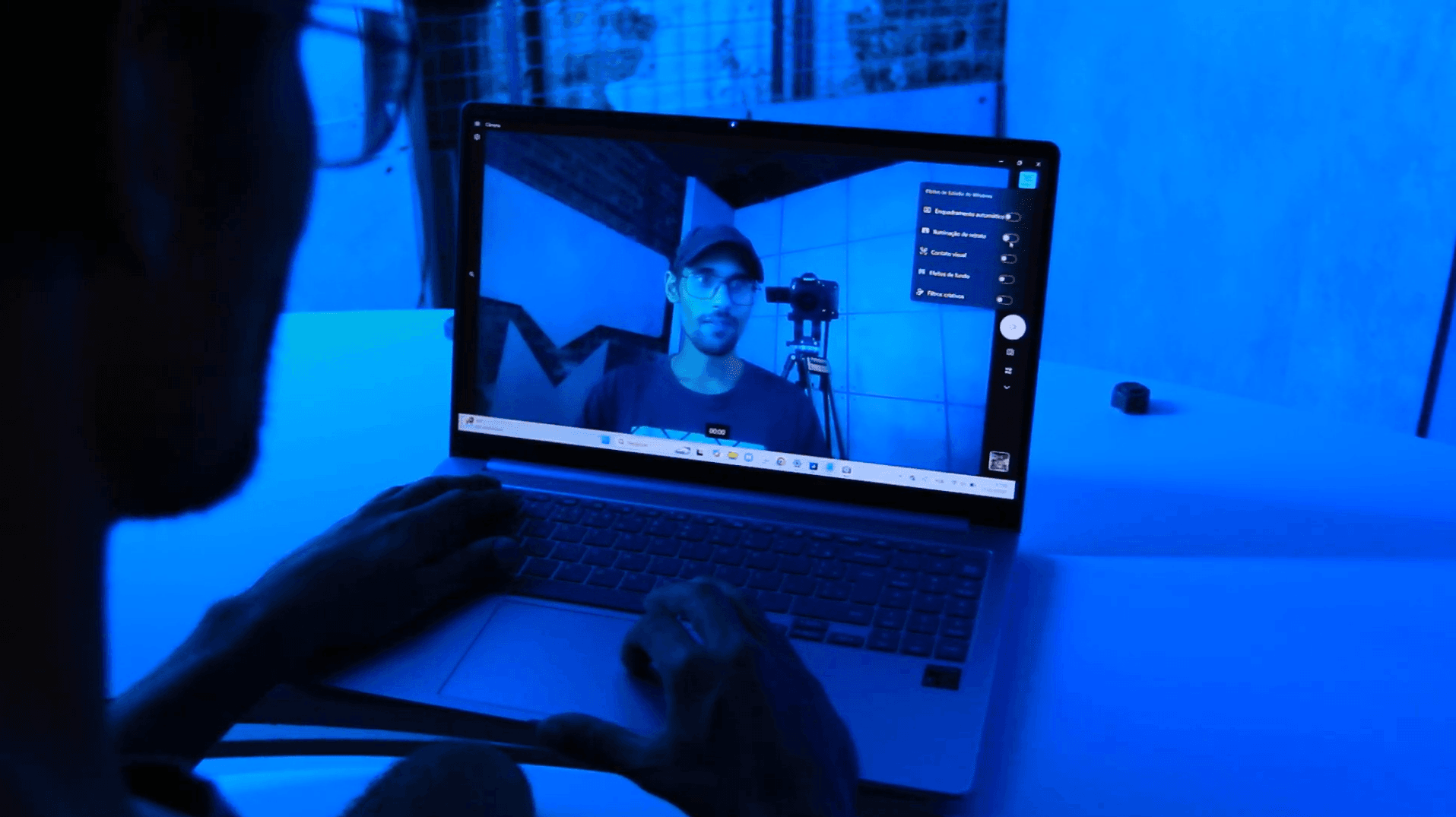 galaxy-book-4-edge-webcam.png