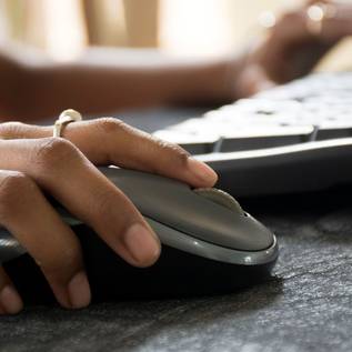 Imagem de 'Usaremos a voz': diretor da Microsoft prevê fim do mouse e teclado no PC