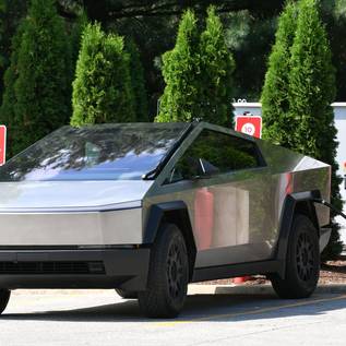 Imagem de Força Aérea dos EUA quer comprar Tesla Cybertrucks para encher os carros de bala