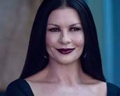 Conheça a carreira e confira 7 filmes e séries com Catherine Zeta-Jones, a Mortícia Addams de Wandinha