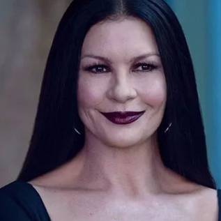 Imagem de Conheça a carreira e confira 7 filmes e séries com Catherine Zeta-Jones, a Mortícia Addams de Wandinha