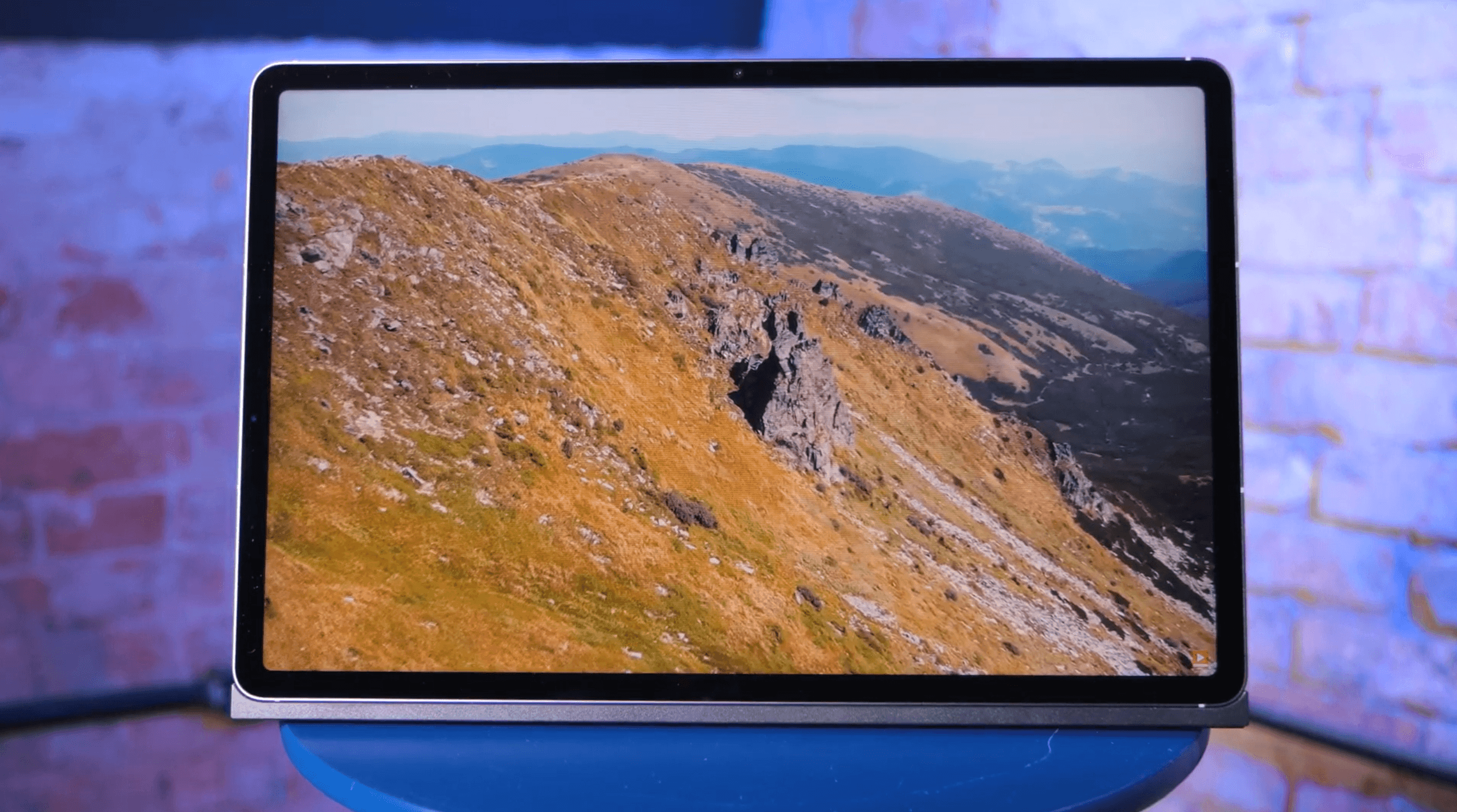 Samsung-Galaxy-Tab-S10-FE-Plus-Corpo.png