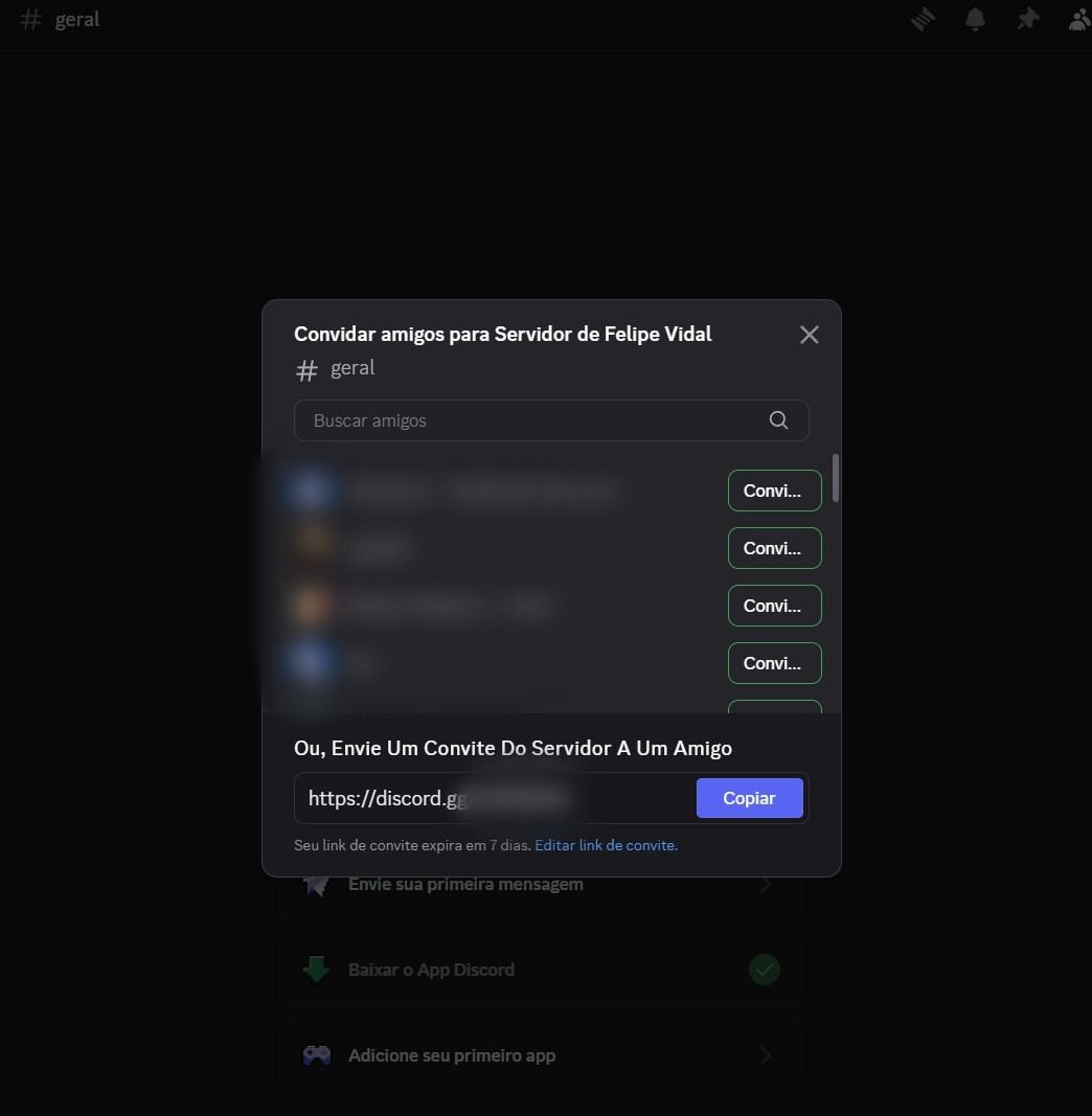 Criminosos usam links de convite do Discord para roubar dados de vítimas Pesquisadores da Kaspersky destrincharam um golpe que vem ganhando mais visibilidade em usuários do Discord. A fraude ocorre no aplicativo por meio dos links de convite criados por administradores dos servidores, já que cibercriminosos descobriram uma forma de explorar esses links e direcionar as pessoas para servidores maliciosos. golpistam-fraudam-link-de-convite-do-discord