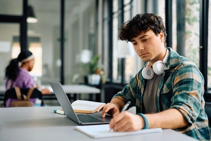jovem-estudando