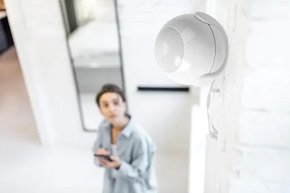 Fechadura digital, câmera de segurança e mais para seu lar com até 60% OFF Hoje, em nossa rotina, estamos totalmente rodeados de itens inteligentes que nos auxiliam nas mais diversas questões. E não estamos falando apenas de celulares e smart TVs: uma fechadura digital ou câmera de segurança Wi-Fi, por exemplo, já são itens muito populares e cada vez mais usados em todo o mundo. Sensor-Inteligente-de-Movimento-Geonav-Wi-Fi-960x640.jpg