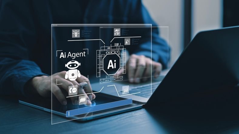 Big techs dos EUA abrem reclamação oficial contra contra STF, Anatel e até o Pix Associações que representam empresas de tecnologia sediadas nos Estados Unidos formalizaram reclamações contra as medidas tomadas por órgãos brasileiros como o Supremo Tribunal Federal (STF) e a Agência Nacional de Telecomunicações (Anatel), recentemente. As queixas acontecem em meio às ameaças de taxação das big techs pelo governo brasileiro. usuario-interagindo-com-chatbot-no-notebook