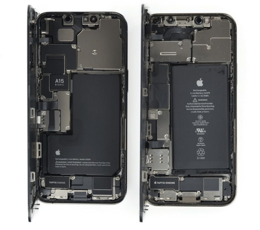 Por que celulares não têm mais baterias removíveis? Quem teve um telefone celular convencional ou smartphone anos atrás pode se lembrar de uma característica desses aparelhos que hoje quase não existe mais. Os dispositivos tinham a bateria removível, normalmente acessada de forma intuitiva por meio de uma tampa traseira. iphone-aberto-bateria-manutenção