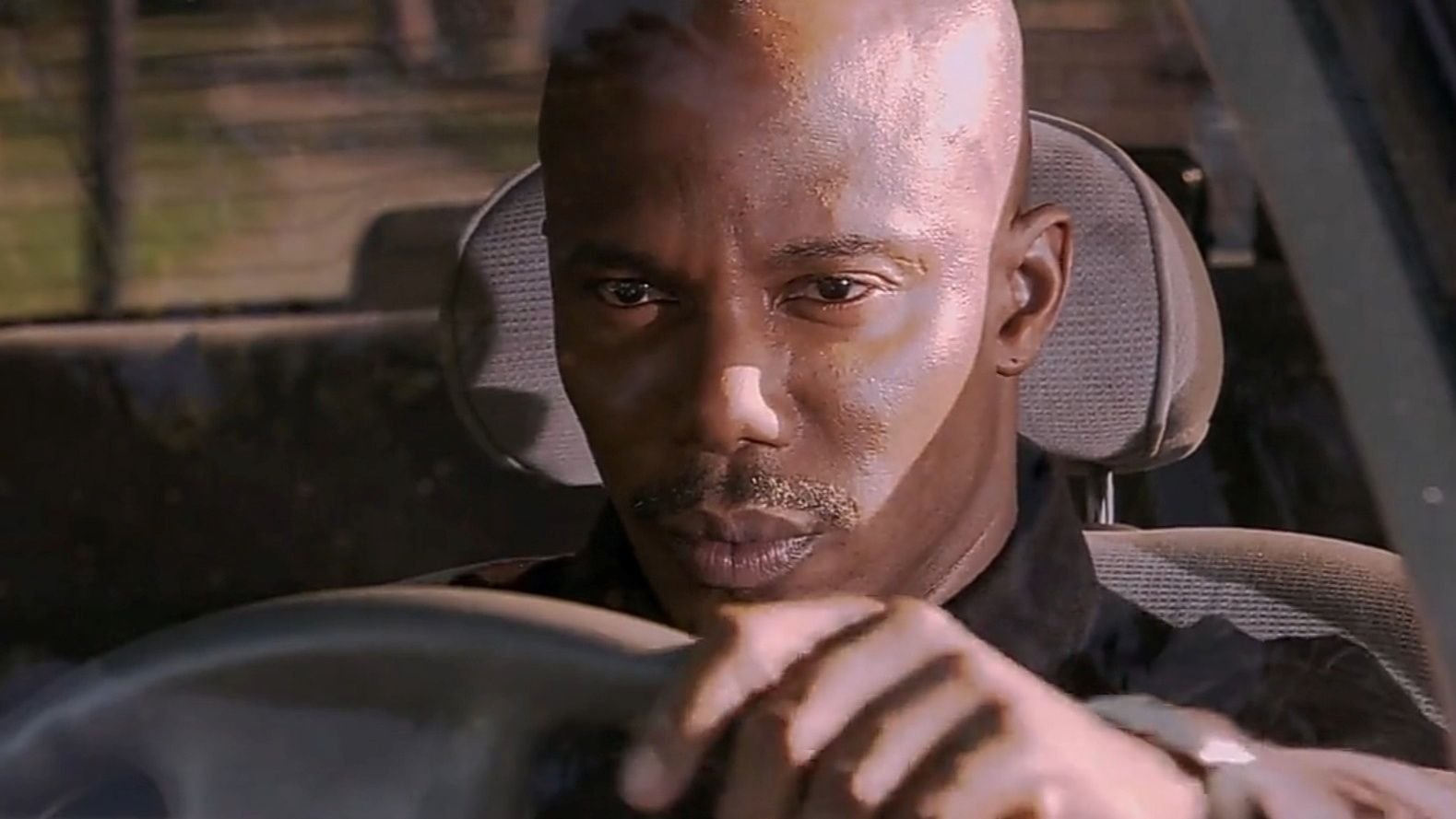 Após mais de 20 anos, ator de Dexter vira meme novamente por causa da série