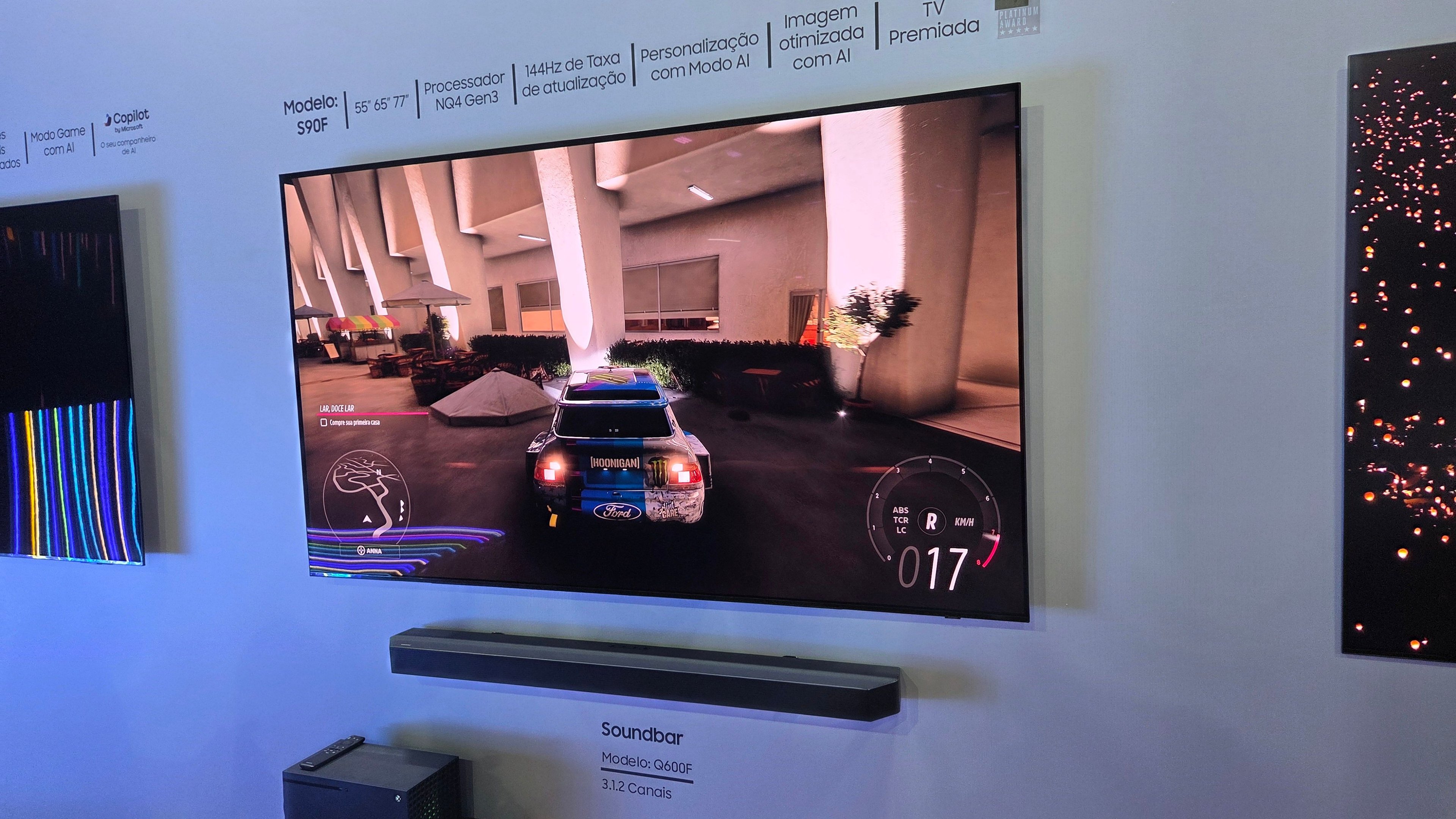 Samsung anuncia TV QLED de até R$ 99 mil e nova The Frame para 2025 A Samsung realizou hoje (02) o evento Unbox & Discover para revelar seu novo portfólio de TVs premium para o Brasil. O destaque vai para a linha dos modelos Neo QLED, que chegam a até 115 polegadas e com preços de R$ 99 mil, além da nova The Frame Pro 4K 2025 atualizada e ainda mais artística. 20250902_124307.jpg