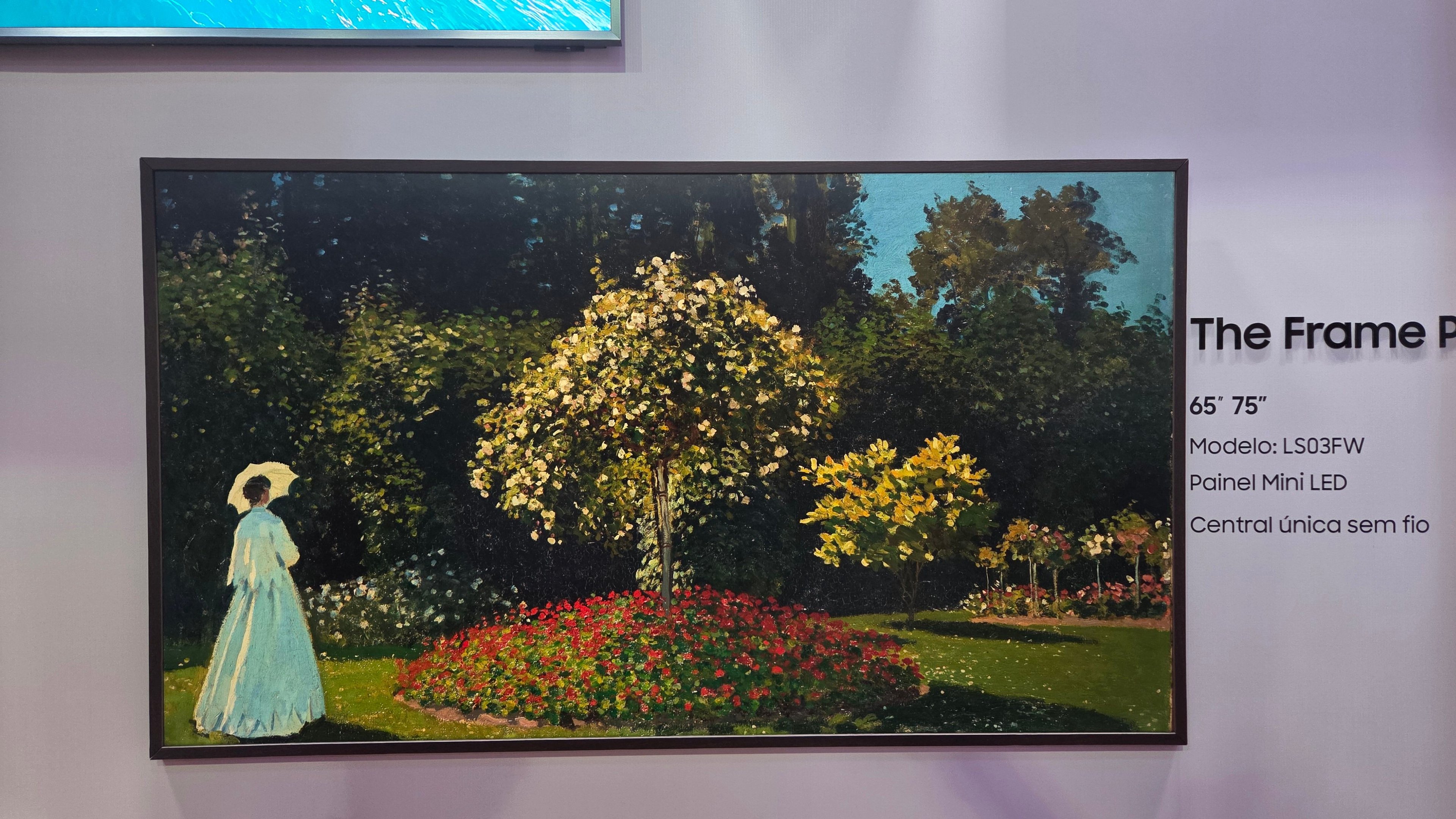 Samsung anuncia TV QLED de até R$ 99 mil e nova The Frame para 2025 A Samsung realizou hoje (02) o evento Unbox & Discover para revelar seu novo portfólio de TVs premium para o Brasil. O destaque vai para a linha dos modelos Neo QLED, que chegam a até 115 polegadas e com preços de R$ 99 mil, além da nova The Frame Pro 4K 2025 atualizada e ainda mais artística. 20250902_123844.jpg