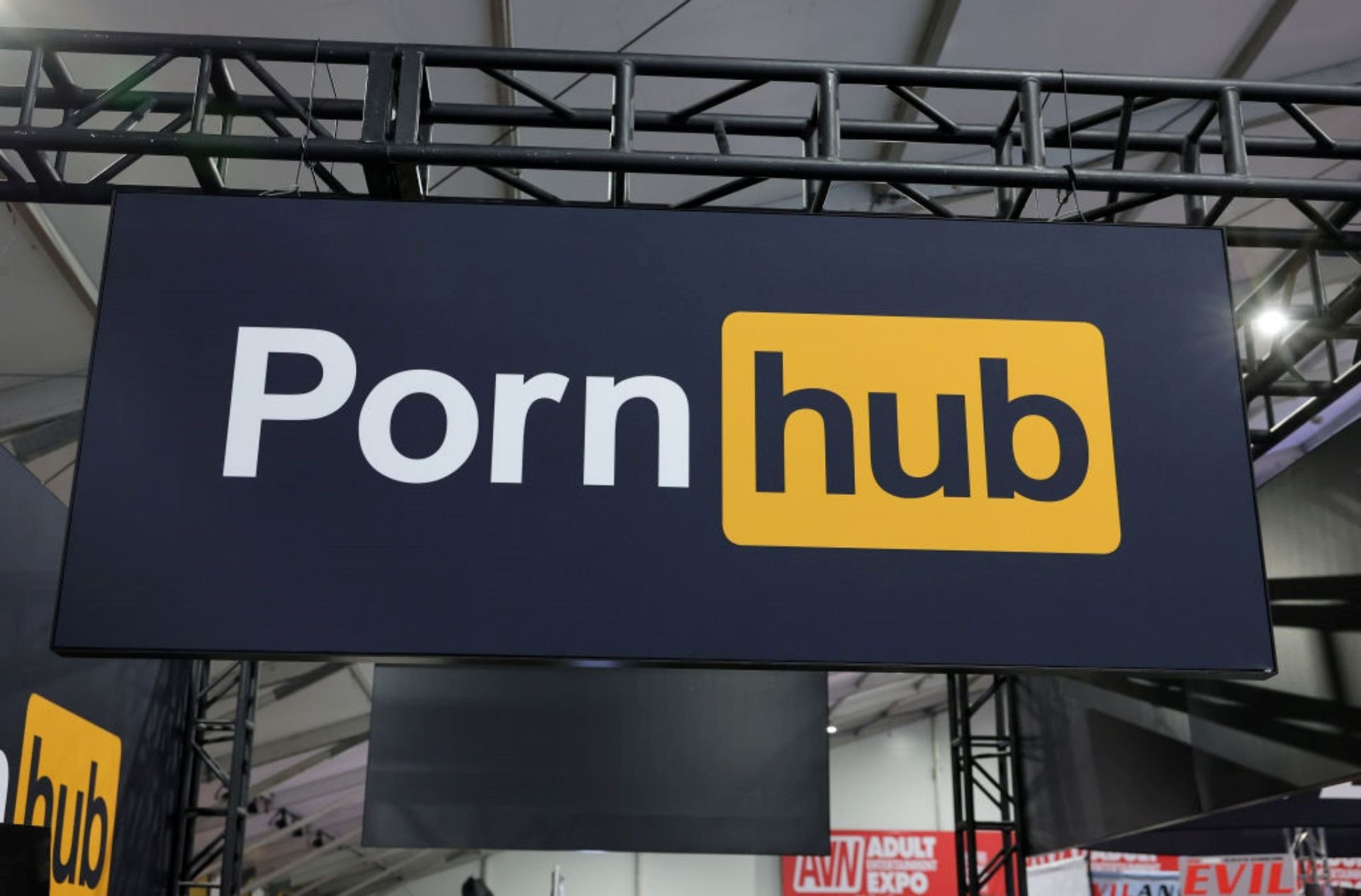 Pornhub é multado em US$ 5 milhões por negligenciar vídeos de abuso sexual infantil