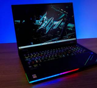Imagem de Predator Helios 18 AI com RTX 5090 tem elegância e tela incrível - Review