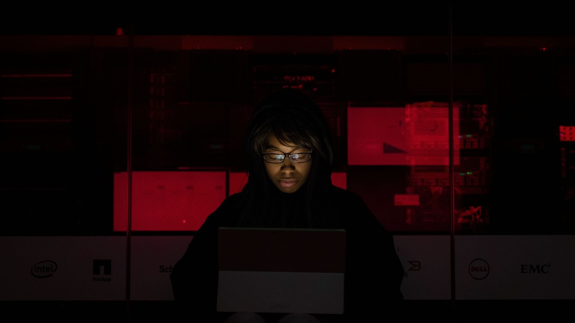hacker-funcionario