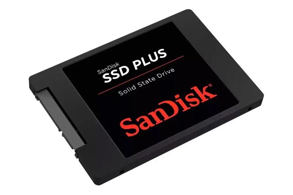 Magazine Luiza tem SSDs Kingston, SanDisk, Adata e mais em promoção; confira Capazes de deixar os computadores muito mais rápidos e eficientes, os SSDs têm se tornado cada vez mais populares não apenas no caso dos PCs, mas também de notebooks e até consoles. Diferente dos HDs comuns, que usam tecnologia magnética para gravar e acessar informações, eles usam memória flash que garante inicialização rapidíssima do sistema e carregamento ágil de arquivos, programas e jogos. SSD-SanDisk-Plus-SATA-III-960x640.jpg