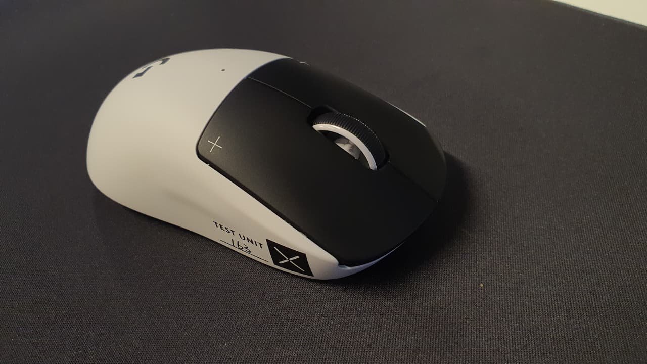 Logitech revela mouse Pro X2 Superstrike e outras novidades para gamers A Logitech apresentou uma série de novos produtos voltados para jogadores, com destaque para o inovador PRO X2 Superstrike, primeiro mouse gamer a trazer feedback háptico em tempo real e sensores analógicos indutivos. O evento contou ainda com periféricos para simulação de corrida, headsets de alto desempenho e modelos compactos que atendem diferentes perfis de jogadores. superstrike-logitech.jpg