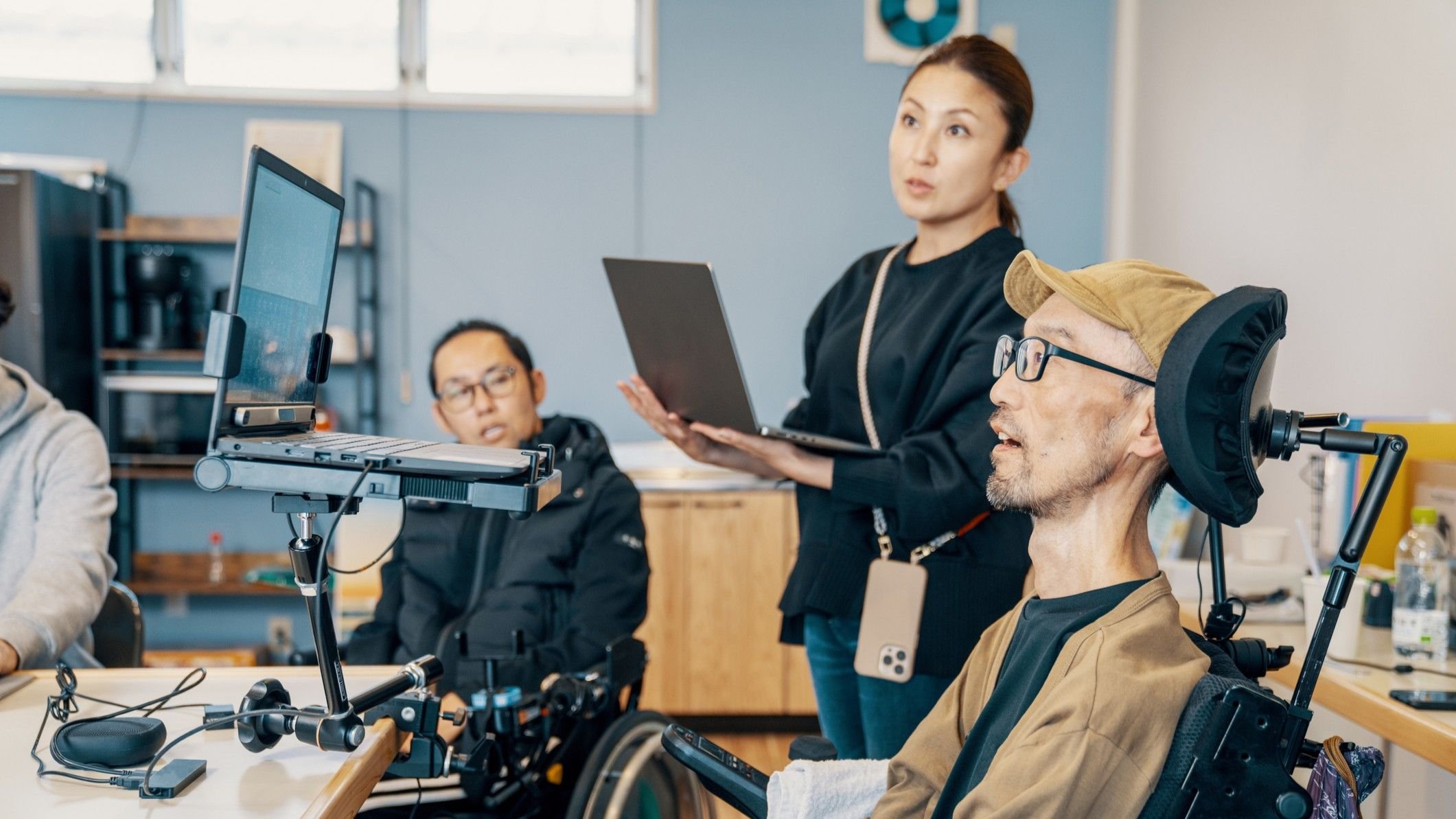 Setembro Verde: quando a tecnologia é feita para incluir Setembro é verde. Verde como renovação, como movimento, como compromisso. É o mês em que celebramos a luta das pessoas com deficiência por direitos, visibilidade e respeito. Mas também é um momento de pausa para refletir sobre o mundo que estamos construindo e sobre quem ele contempla. tecnologia-e-acessibilidade.jpg