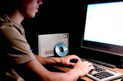 Engenharia reversa não é permitida em softwares comerciais