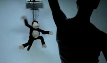 Sensor de movimento do Kinect dá vida a macaco de brinquedo