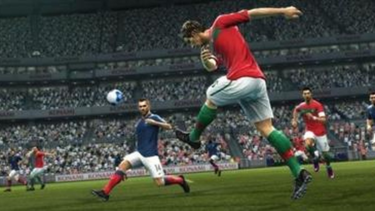 Usado: Jogo Pro Evolution Soccer 2012 - PS2 em Promoção na Americanas