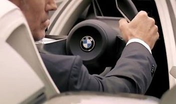 BMW lança vídeo explorando tecnologia futurista de seus carros