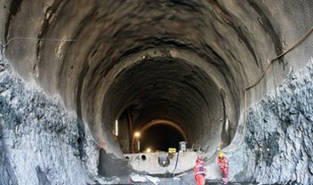 Conheça como é a construção do maior túnel do mundo