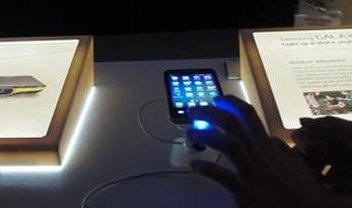 Samsung Galaxy Beam é o celular ideal para quem vive na faculdade