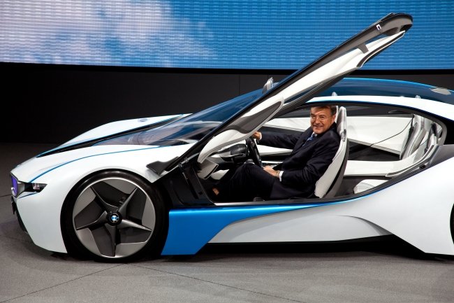 Nova BMW com motor elétrico!