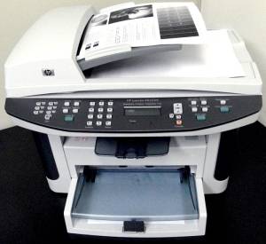 HP LaserJet M1522nf - Velocidade incrível para impressão e cópias!