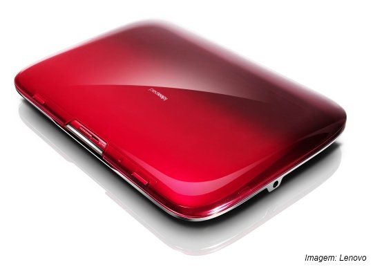 Cor vermelha em destaque no Notebook da Lenovo