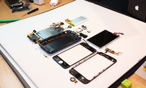 O que pode ter dentro do iPhone?