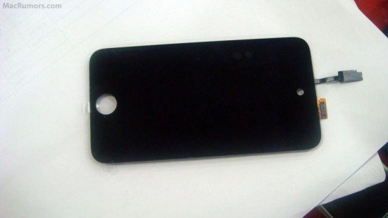 Suposta LCD do novo iPod Touch 4G - com espaço para câmera integrada