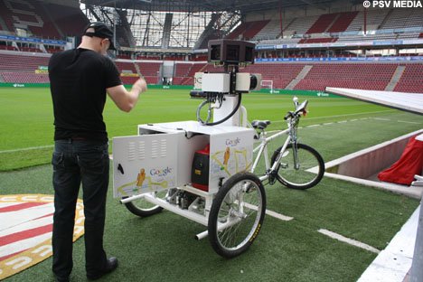 Engenhoca da Google fotografando o estádio.