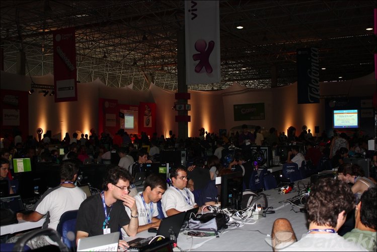 Visual da área central da Campus Party Brasil