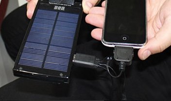 Empresa brasileira apresenta carregador solar para gadgets