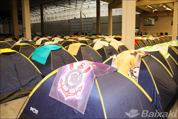 Toalhas demarcam território nas barracas