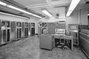 Mainframe IBM 704