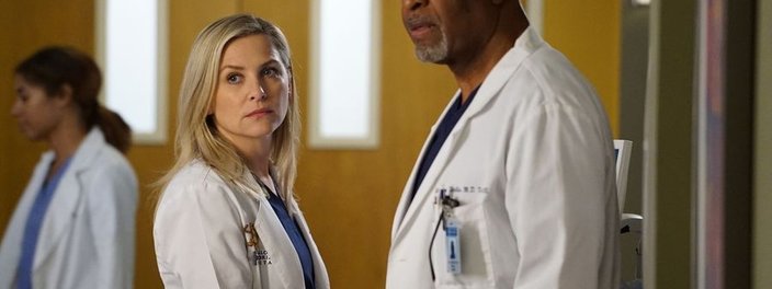 Greys Anatomy Médicos Retornam Ao Trabalho No Trailer E Fotos Do